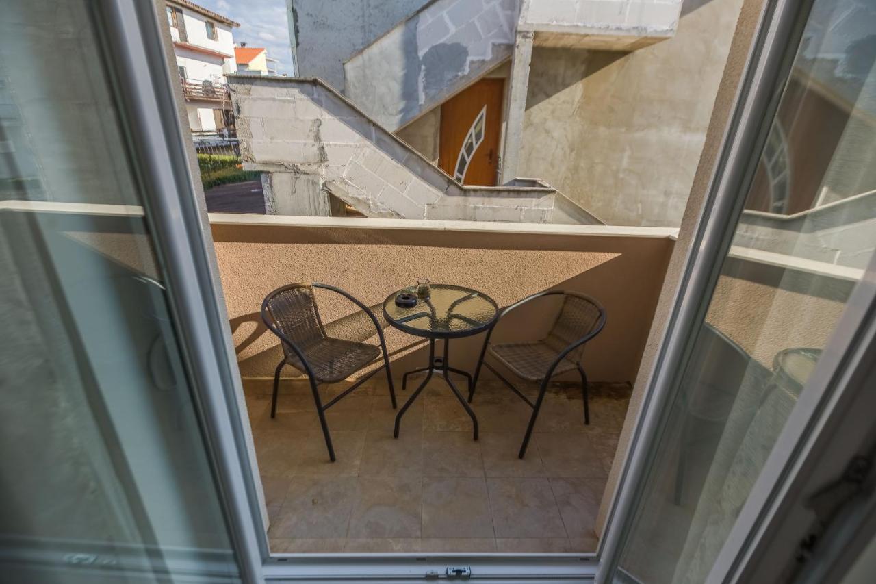 2Sis 2 Apartments Zadar Habitación foto